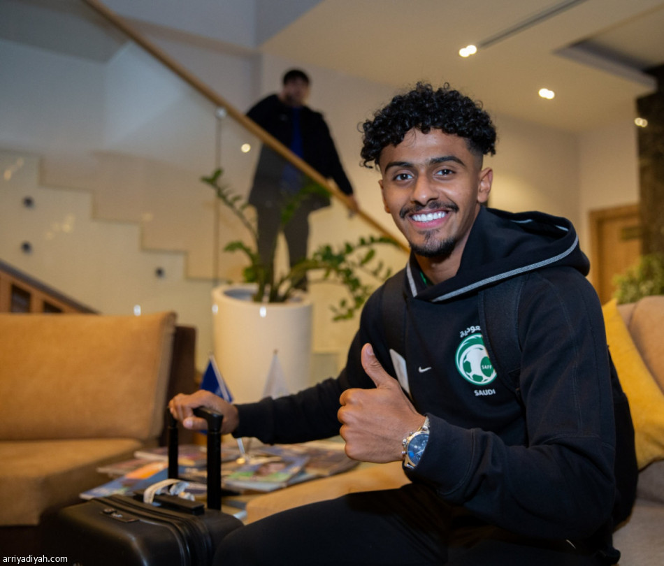 الأخضر الشاب يصل طشقند ويدشن مشوار آسيا