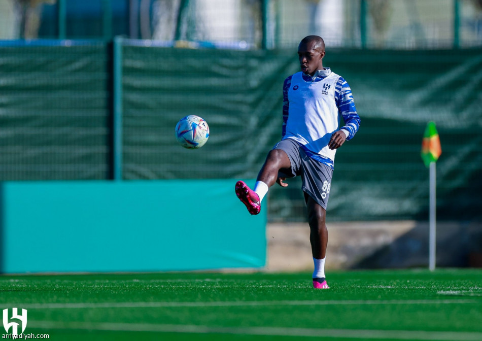 إنفلونزا تبعد كاريلو عن مران الهلال