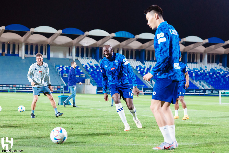 قبل الموعد الكبير.. 
سالم في القائمة