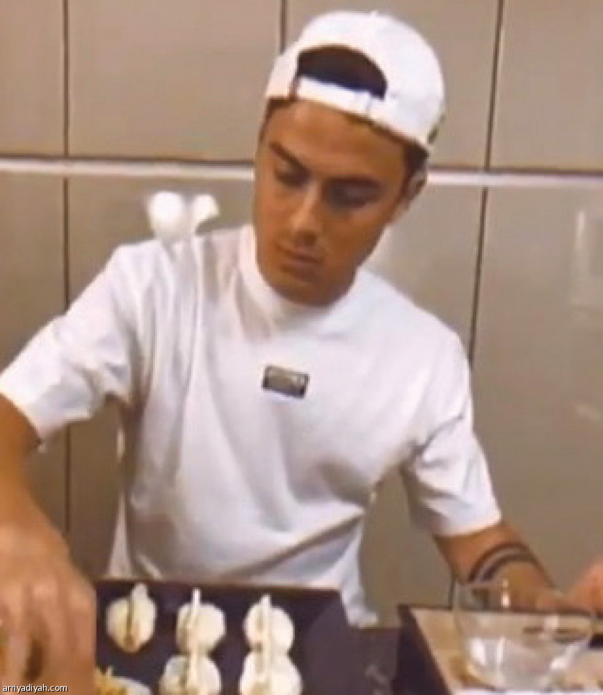 كورونا 
يكشف مواهب النجوم