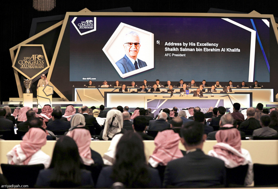 المسحل 
يعيد السعوديين إلى «فيفا»