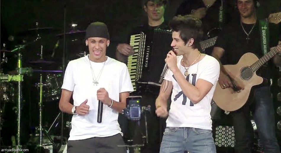 نيمار
بين 5 مراكز