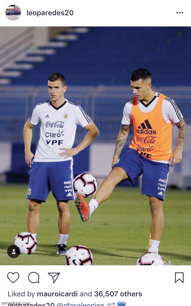 إنستجرام 
يسيطر على النجوم