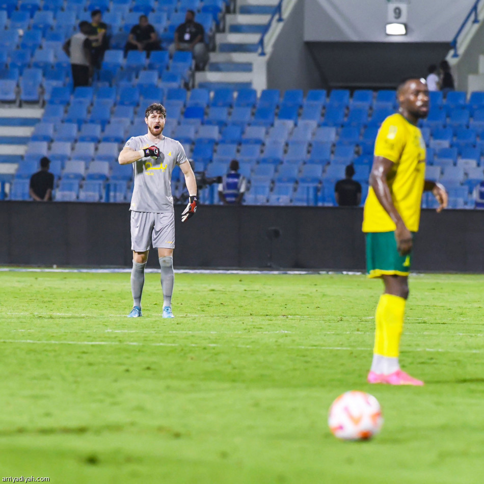 الخليج والرائد 
يكرران سيناريو بريدة