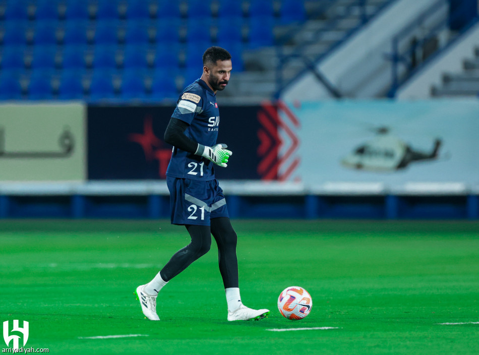 قبل الشباب.. الهلال يتأهب بمناورة فنية