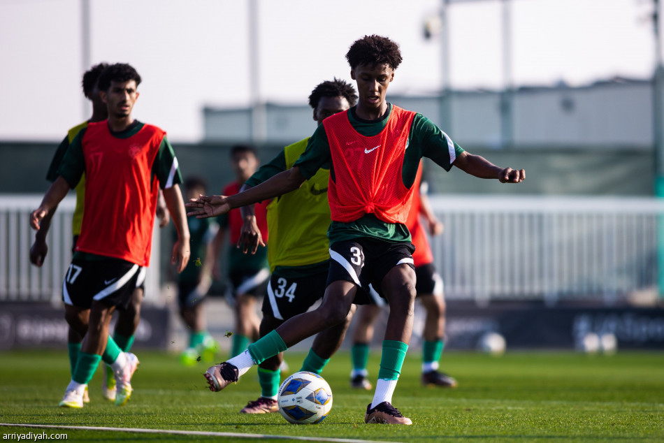 أخضر الناشئين يواجه الصين في «جبل علي»