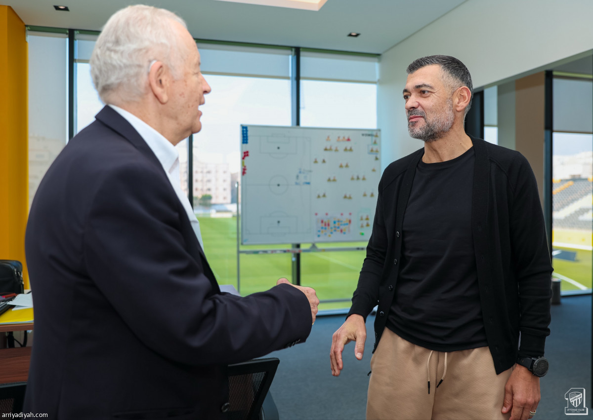 ديميتري يزور «النمور»