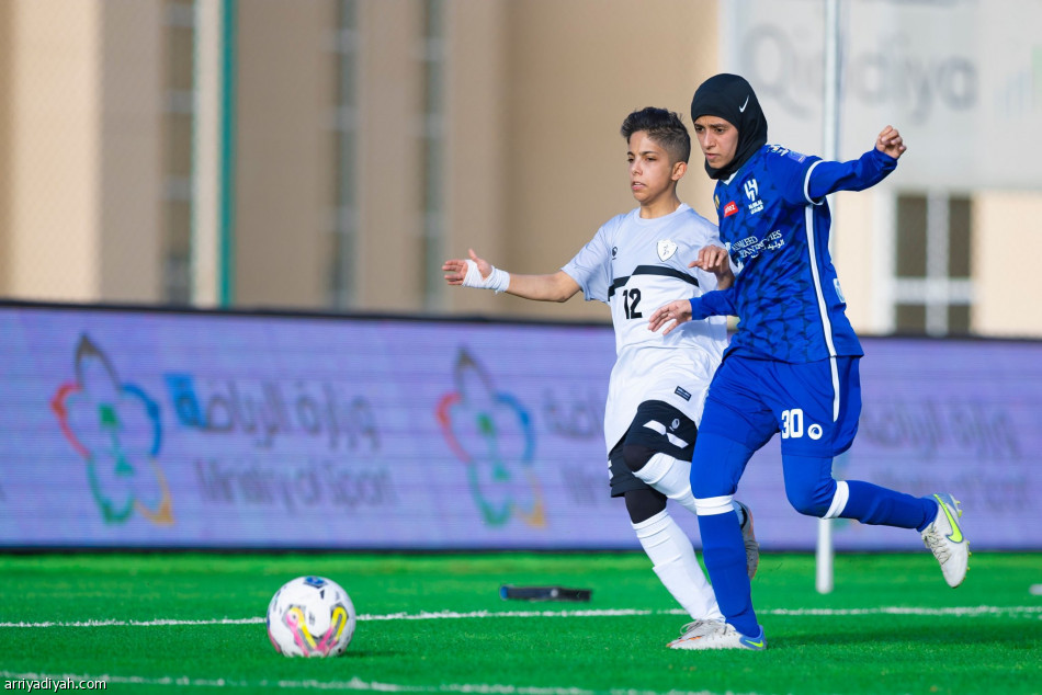 ممتاز السيدات.. فارق النقطة يجدد صراع النصر والهلال