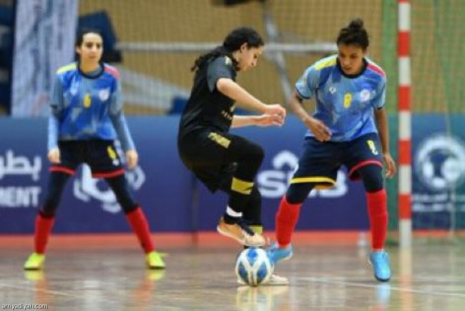 صالات السيدات.. 5 فرق تتخطى دور المجموعات