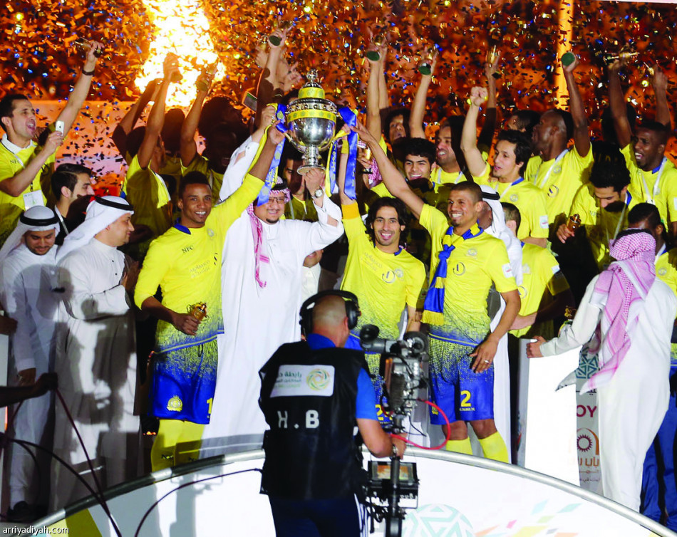 الدور الأول..
الأزرق يتفاءل وأفضلية صفراء