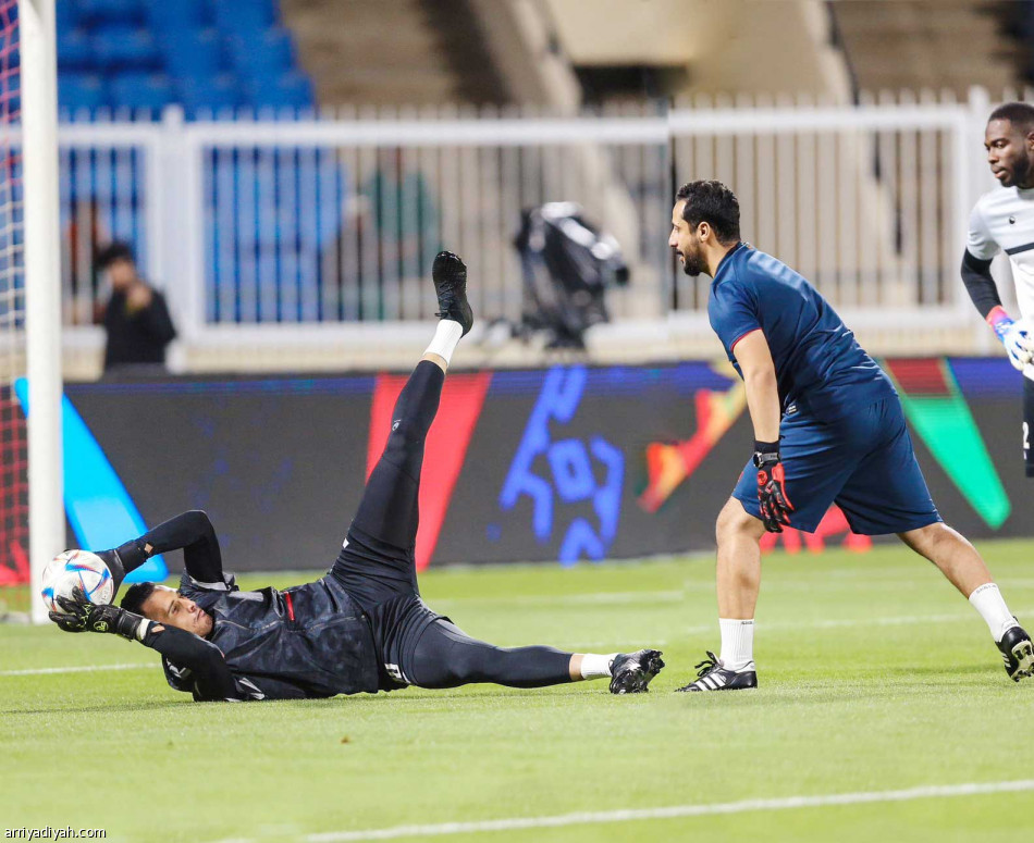 الهلال 
يحبط 
عادة ضمك