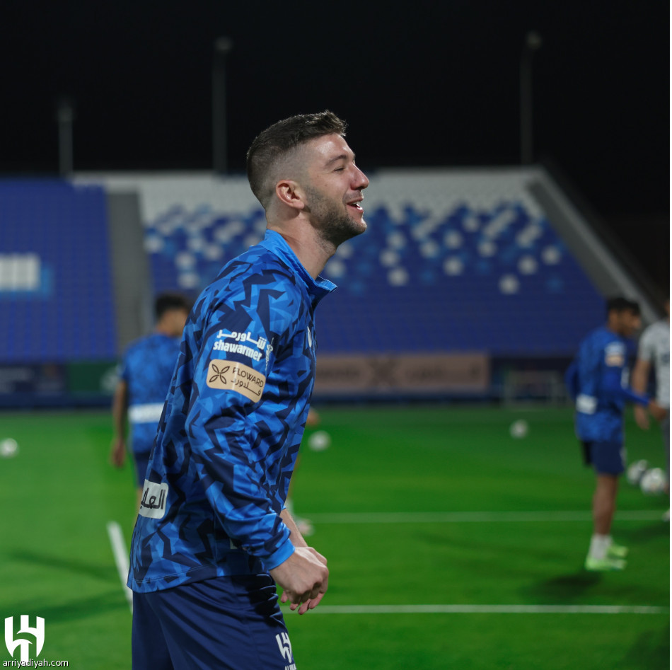 الهلال يعود بمناورة فنية