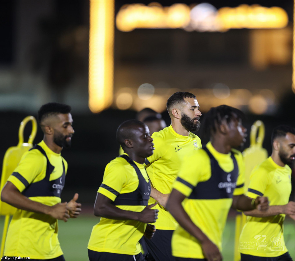 الاتحاد يدشن معسكر الطائف