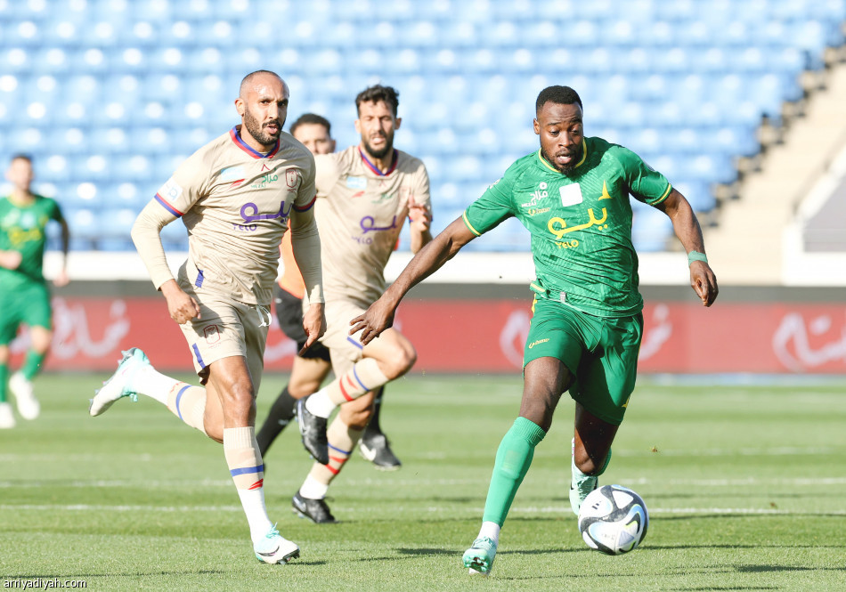 المرة الأولى..
الخليج إلى نصف النهائي