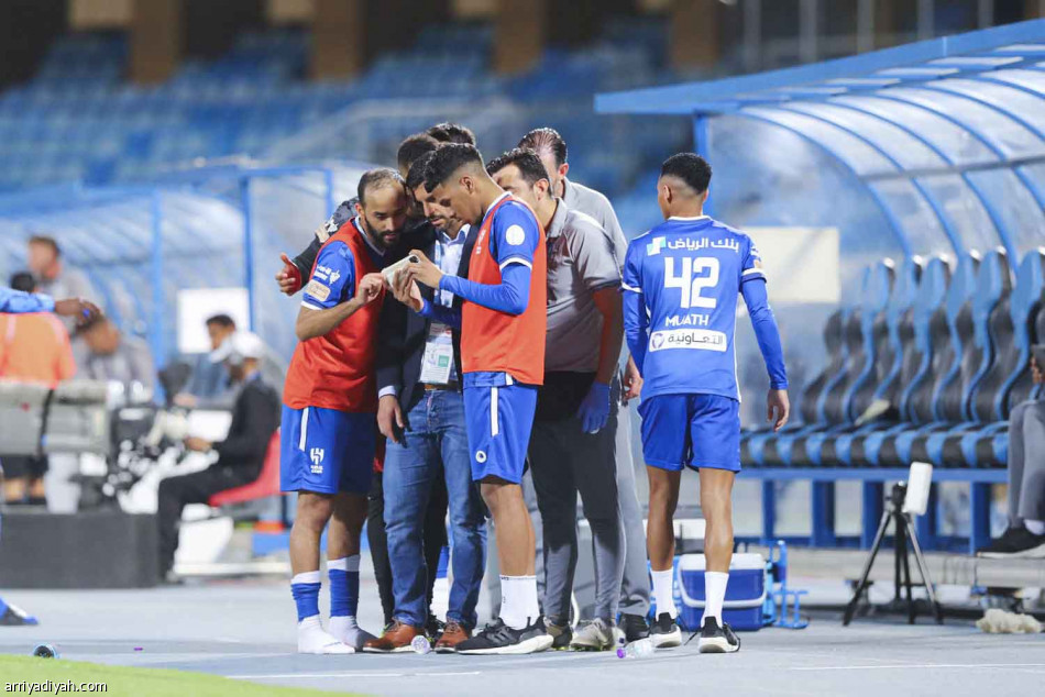 سابقة في «روشن»..
الهلال
يرفض الهزيمة