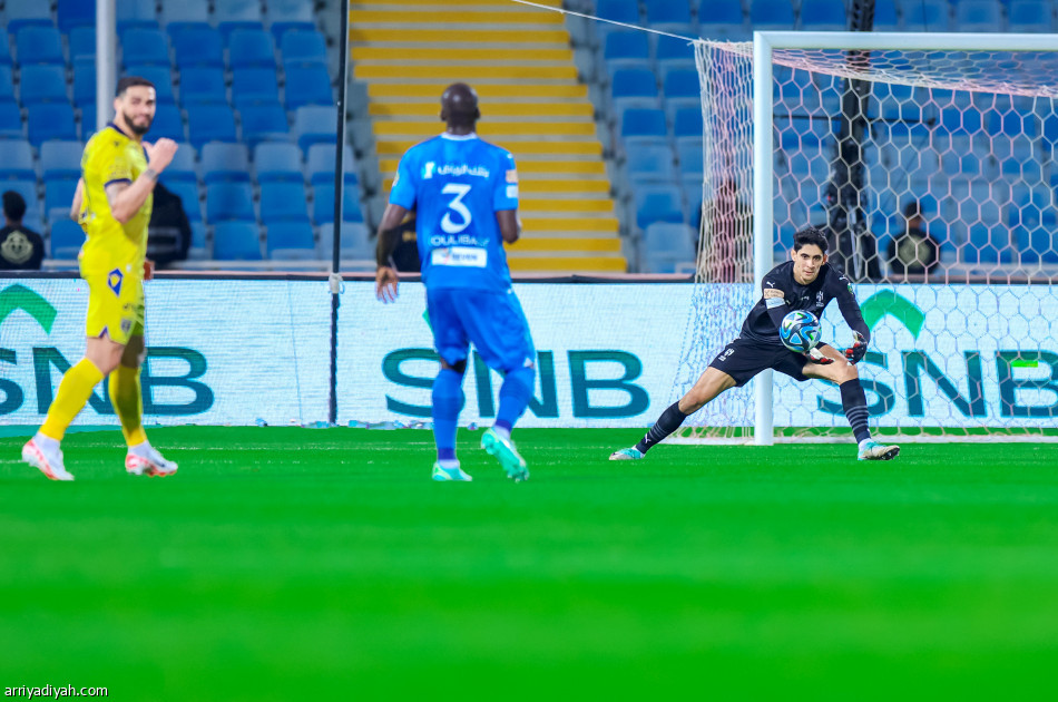 بثلاثية التعاون.. 
الهلال يقترب من بنفيكا