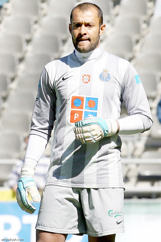 نونو سانتو.. 
الهجرة صنعت بطلا