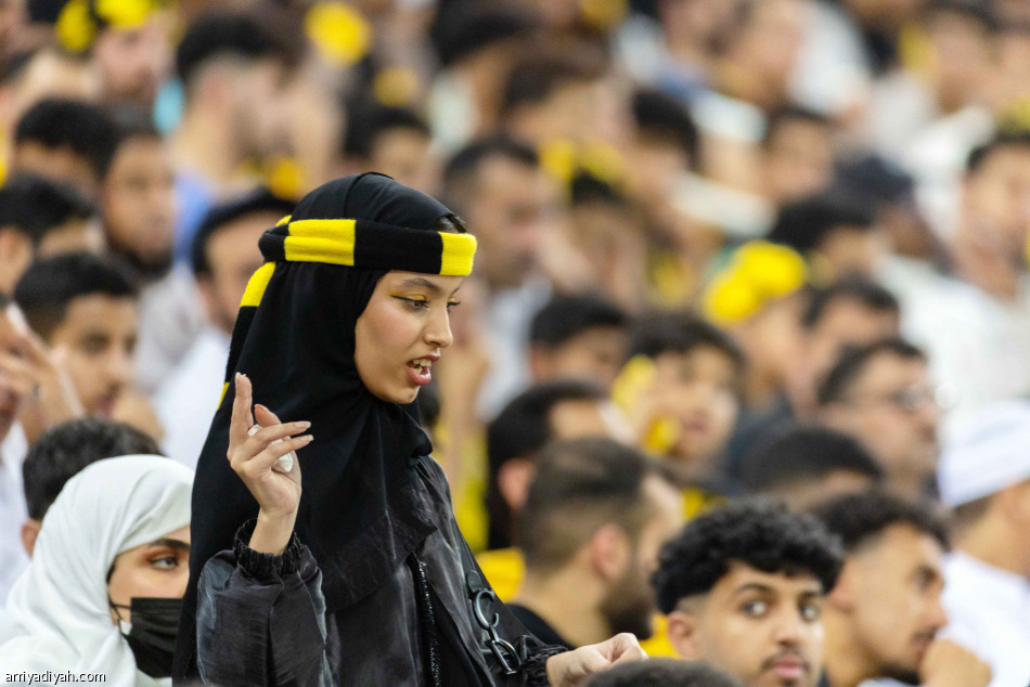 هلال دياز..
علامة الكأس كاملة