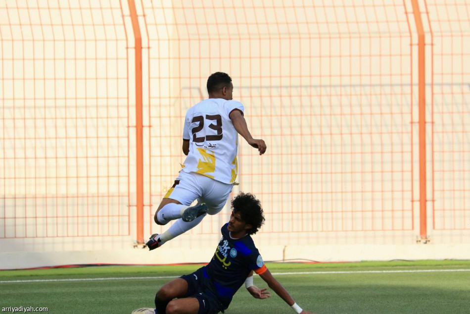 أحد يحرم الأخدود صدارة «دوري يلو»