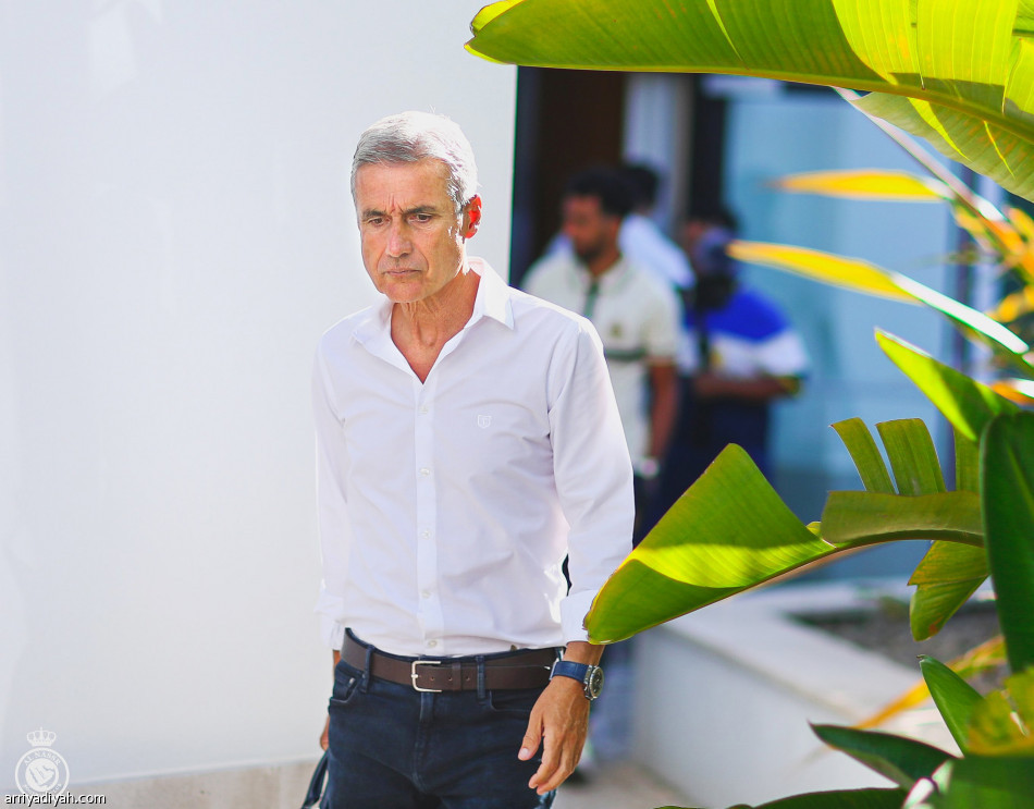 أوسبينا يناقش..
والنصر إلى أوساكا