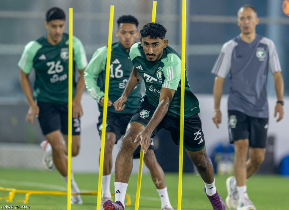 اليوم.. الأخضر يطير إلى الأردن