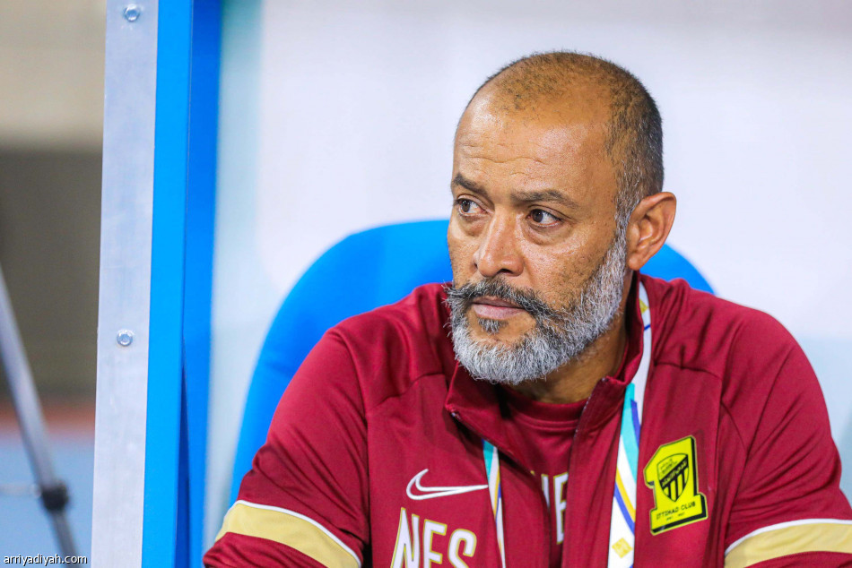 حامد يستقبل
لاعبي الصفاقسي