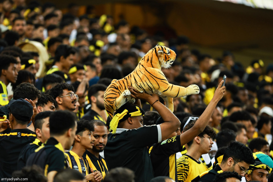 الاتحاد يقسو على التعاون بثلاثية