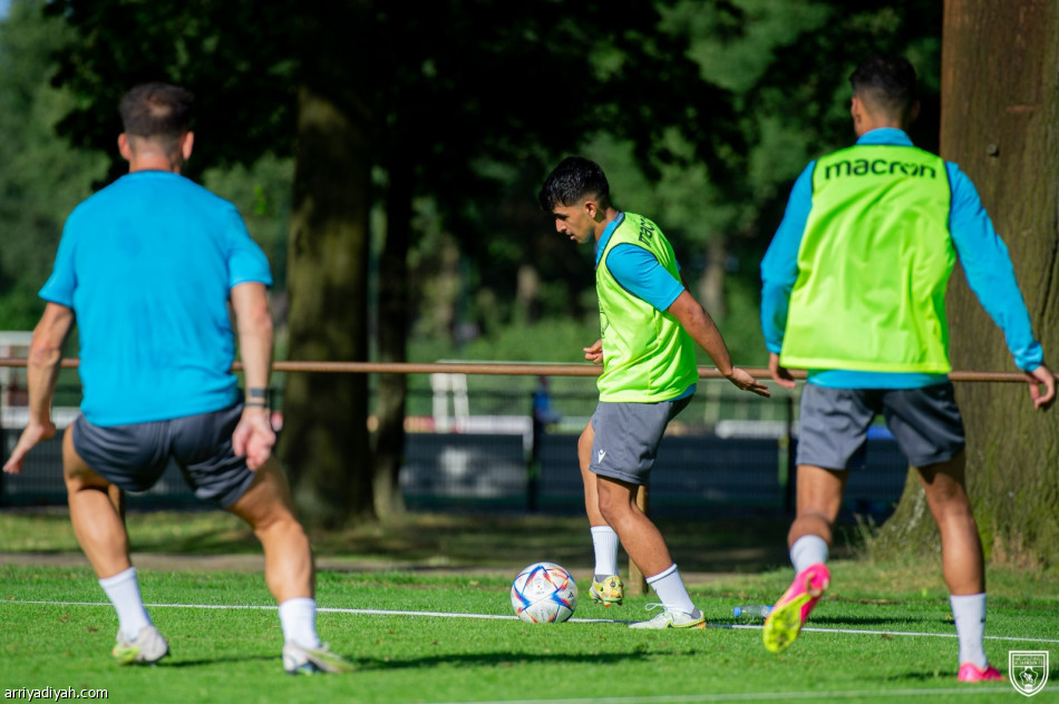 الروقي يلتحق بمعسكر التعاون