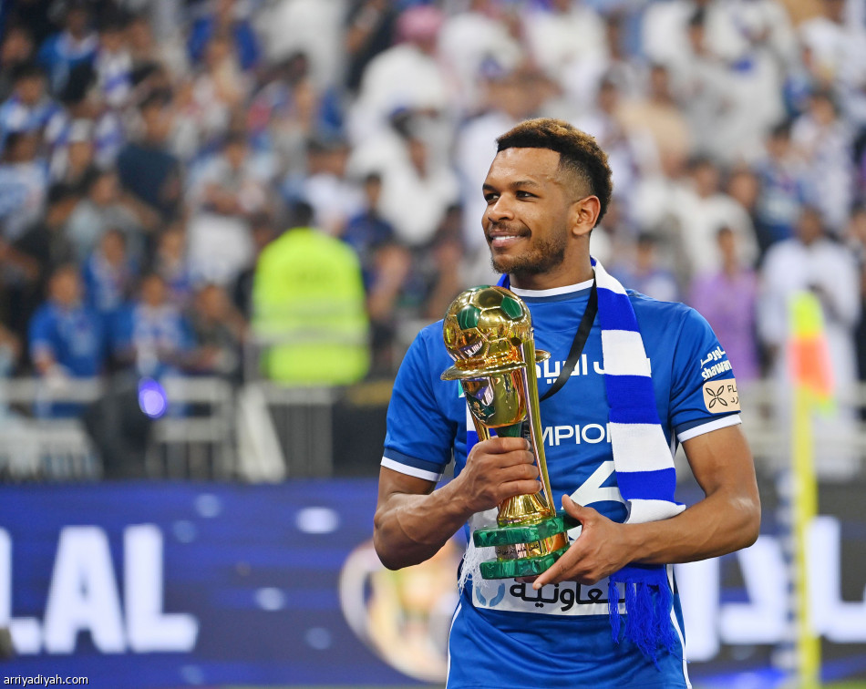 تسعة أعوام 
عادة الهلال لا تنقطع