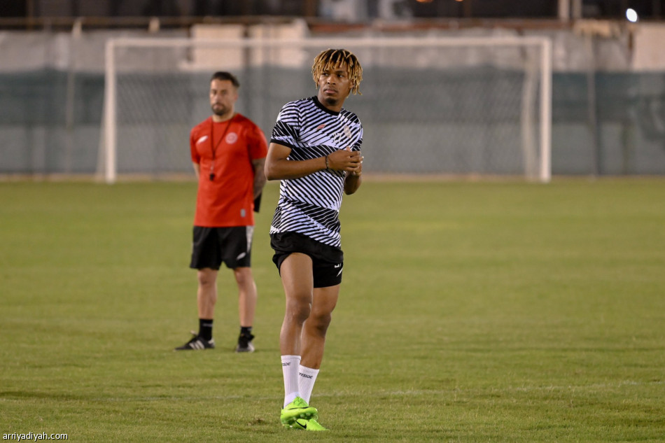 الشباب.. براون يرفع وتيرة التحضيرات