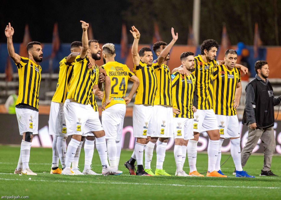 السادسة.. سانتو
إلى نصف النهائي