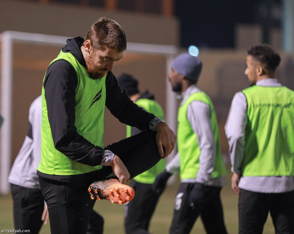 قبل الهلال.. الفيحاء يفقد كعبي