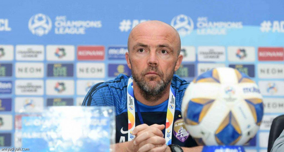 رازوفيتش
يواجه العين بالتمرير السريع