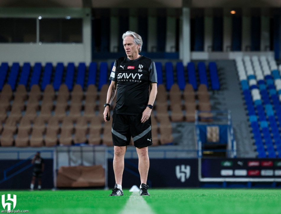 الهلال.. خيسوس يناور.. ونيفيز يشارك