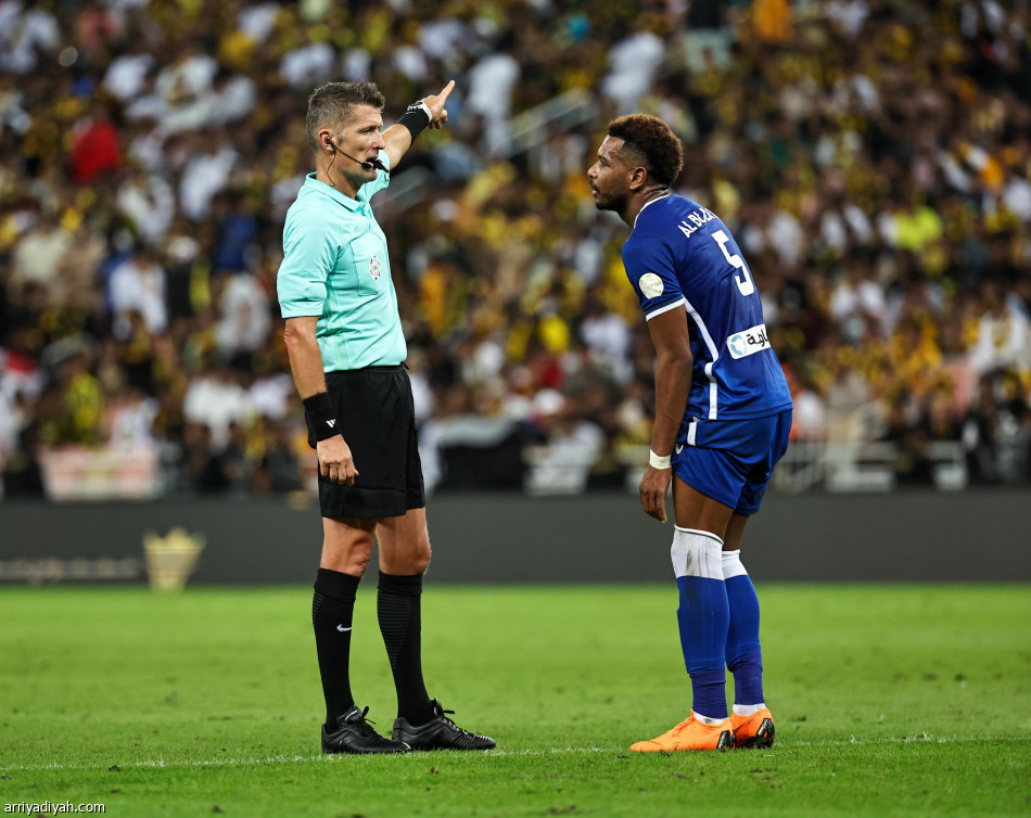 الهلال ينهض.. ويُكبد الاتحاد الخسارة الأولى