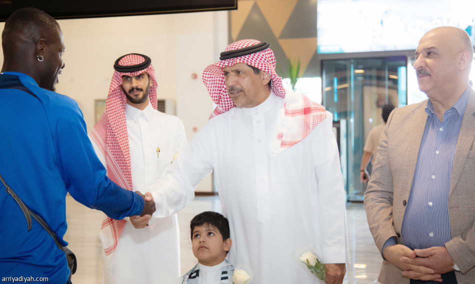 100 دقيقة 
ترتب الشباب