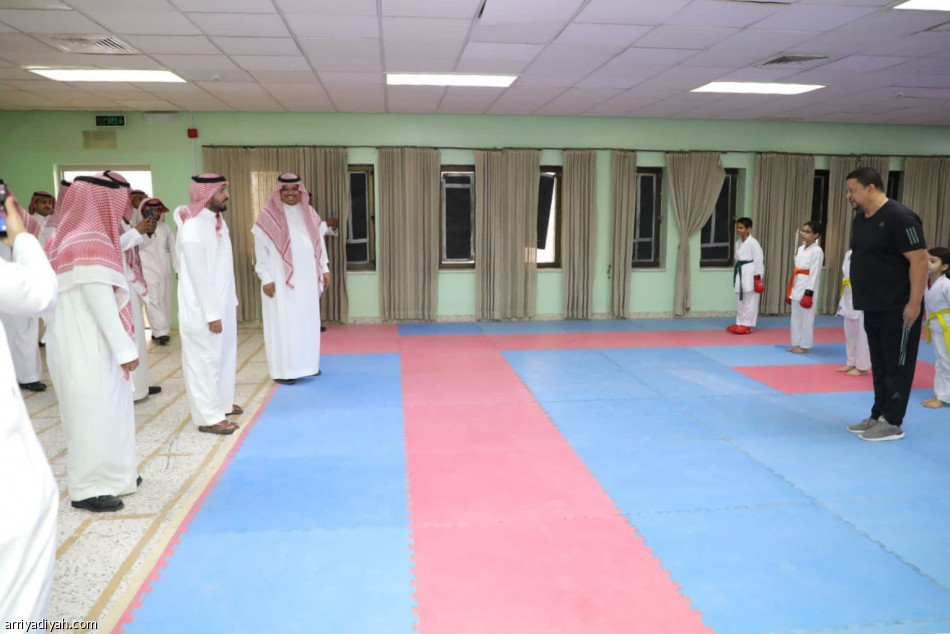 محافظ الخرج يزور نادي الشعلة