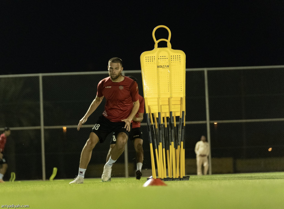 هيلمان ينطلق مع الرياض