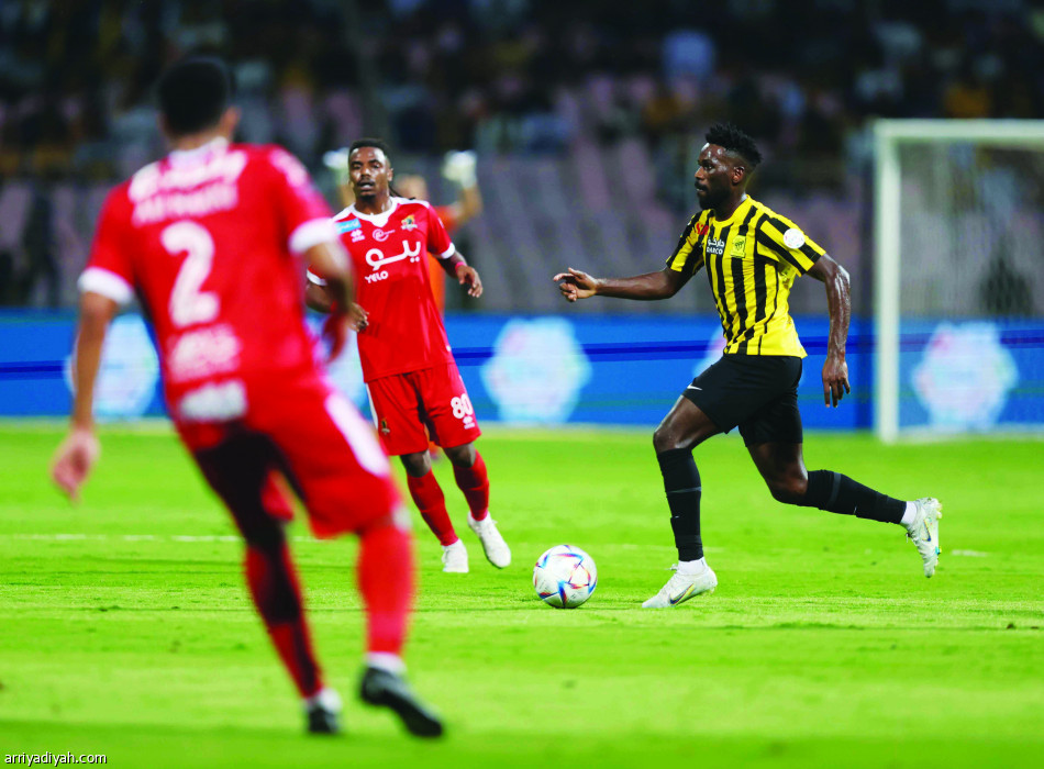 بالوحدة..
المتصدر يكرر الخمسة