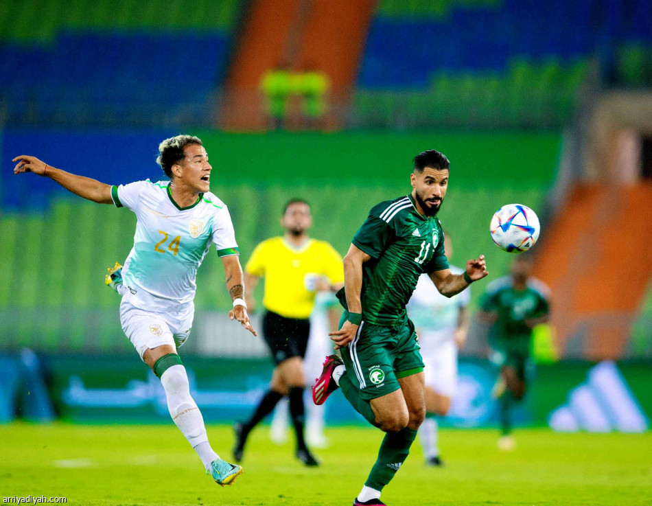 بعد 28 عاما.. 
«الأخضر» يفتتح بهزيمتين