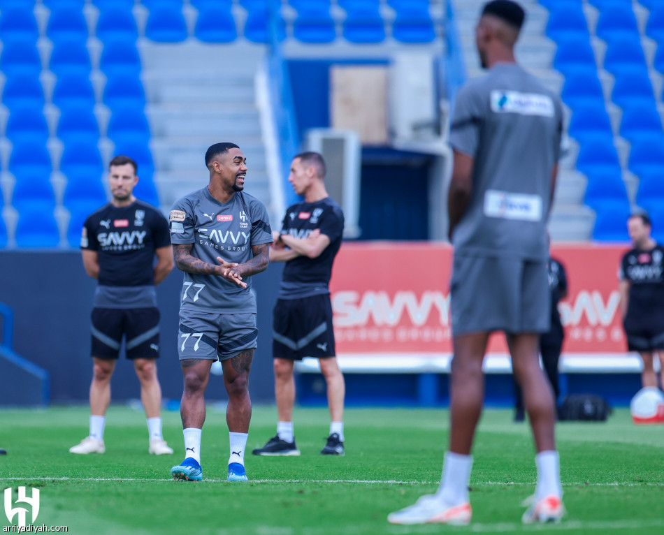 نيفيز والمالكي يدعمان الهلال أمام الفتح