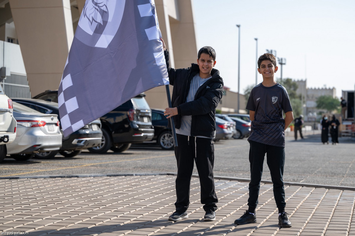 حضور في ديربي حائل