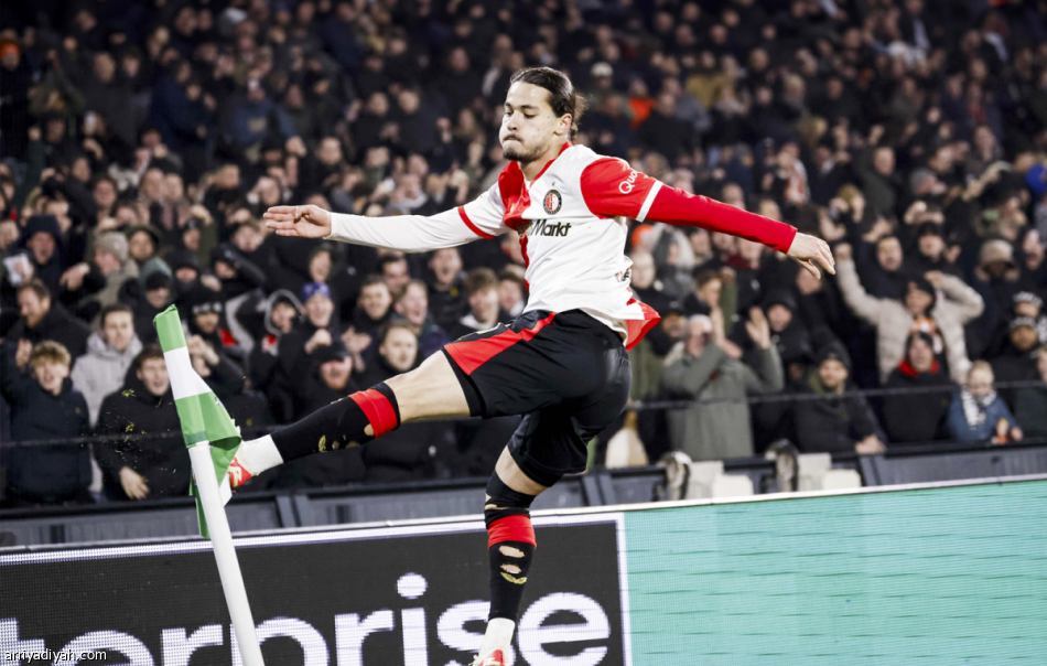 «يوروبا ليج».. ليون وفيلا إلى ثمن النهائي.. وميتيلاند يقترب