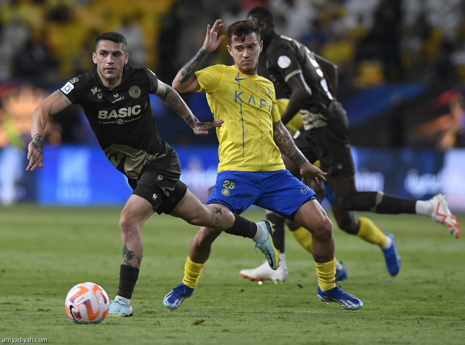 النصر يحبط مفاجأة ضمك في 5 دقائق