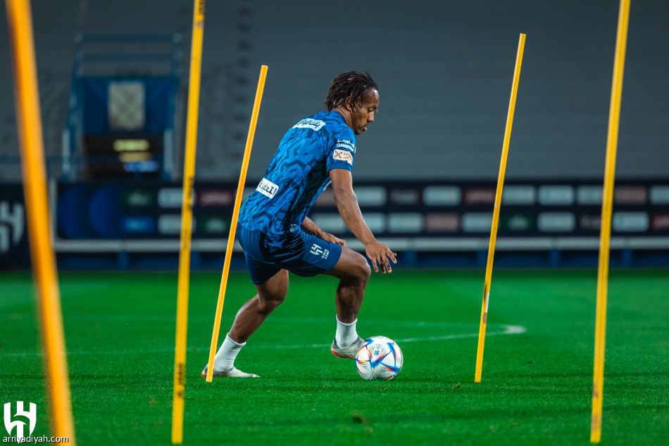 سالم يدخل حسابات الهلال أمام الاتفاق