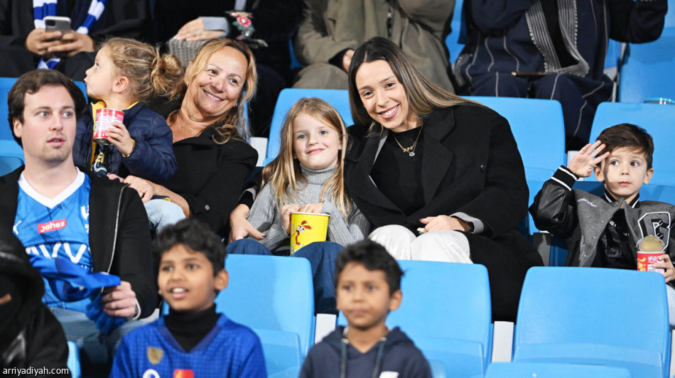 بالانتصار الأكبر 
الهلال يصل الـ 13