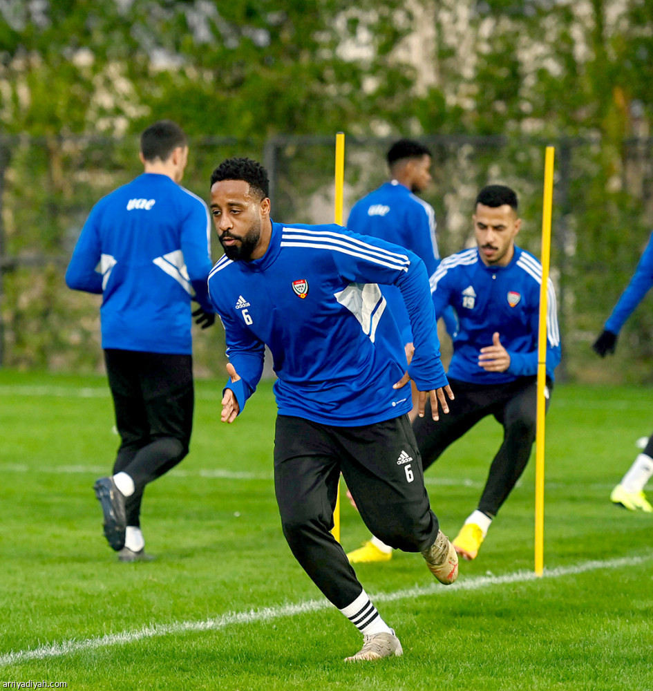 حفل تاريخي
وسلبية خامسة