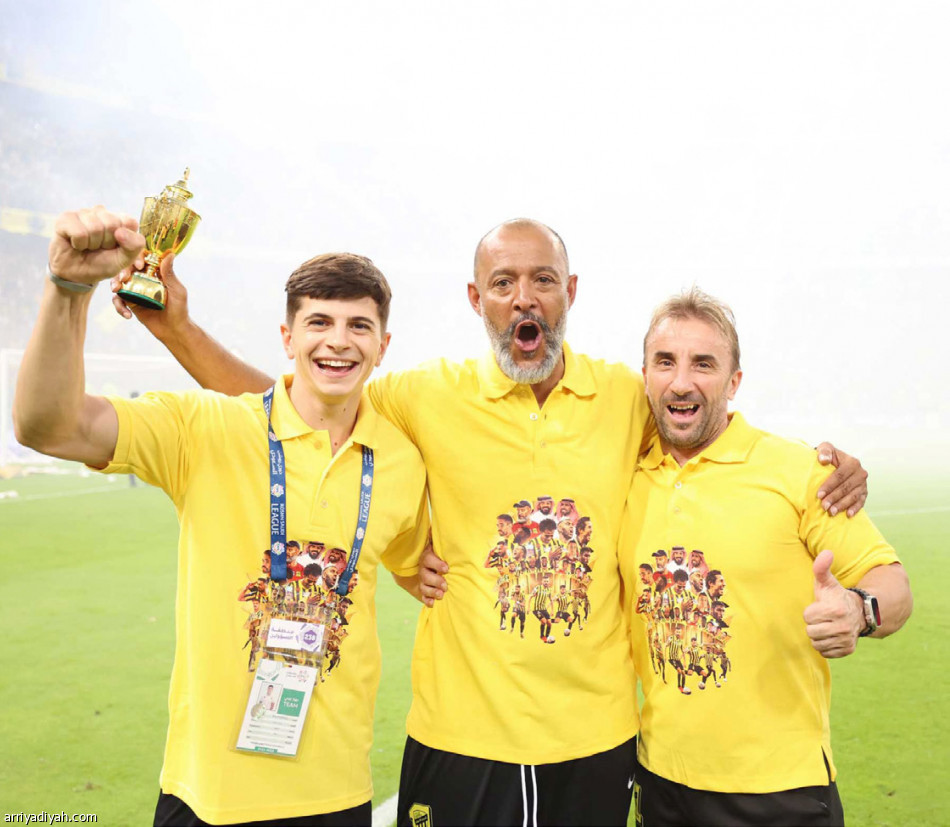 10 خطوات 
قادت الاتحاد نحو اللقب