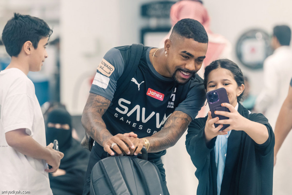 أمام الاتحاد..
مالكوم يدشن المشوار