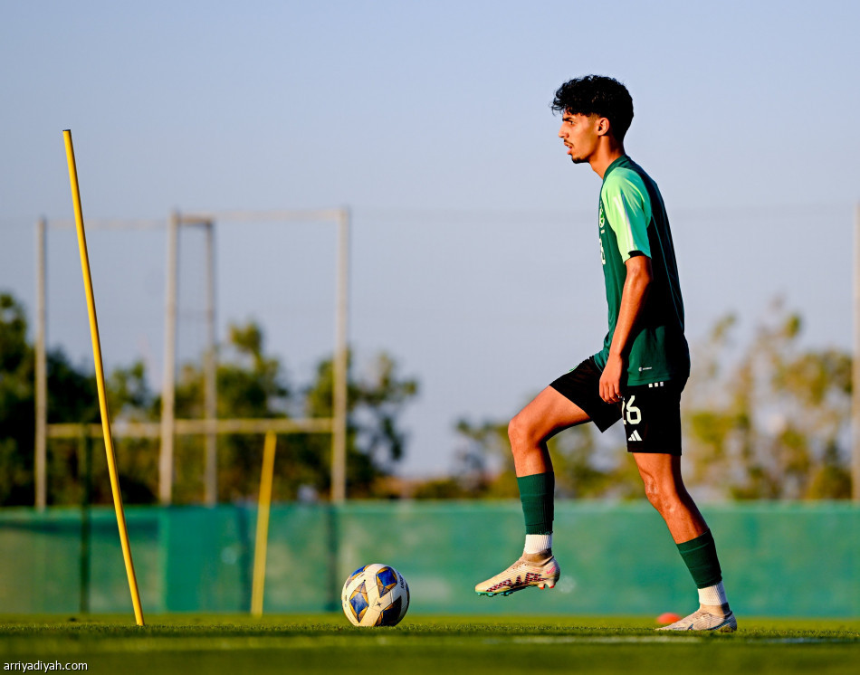 غدا.. «أخضر 17» يواجه إيران في جبل علي